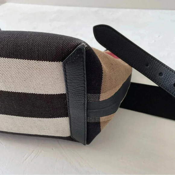 Burberry Messenger Unisex Bag - Picture 11 of 14